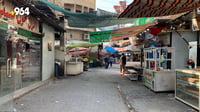يكتب على بابه 