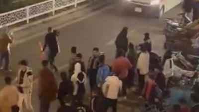 فيديو: مصرع طالبة خلال احتفال كركوك بفوز المنتخب.. سائق دراجة متحمس دهسها