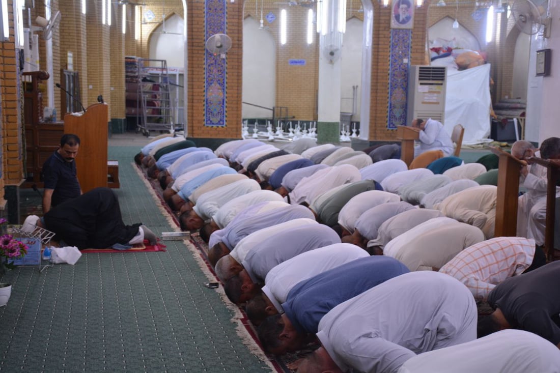 صور من جامع بلد الكبير: خطبة عيد الأضحى تدعو إلى رعاية الأيتام وعوائل الشهداء