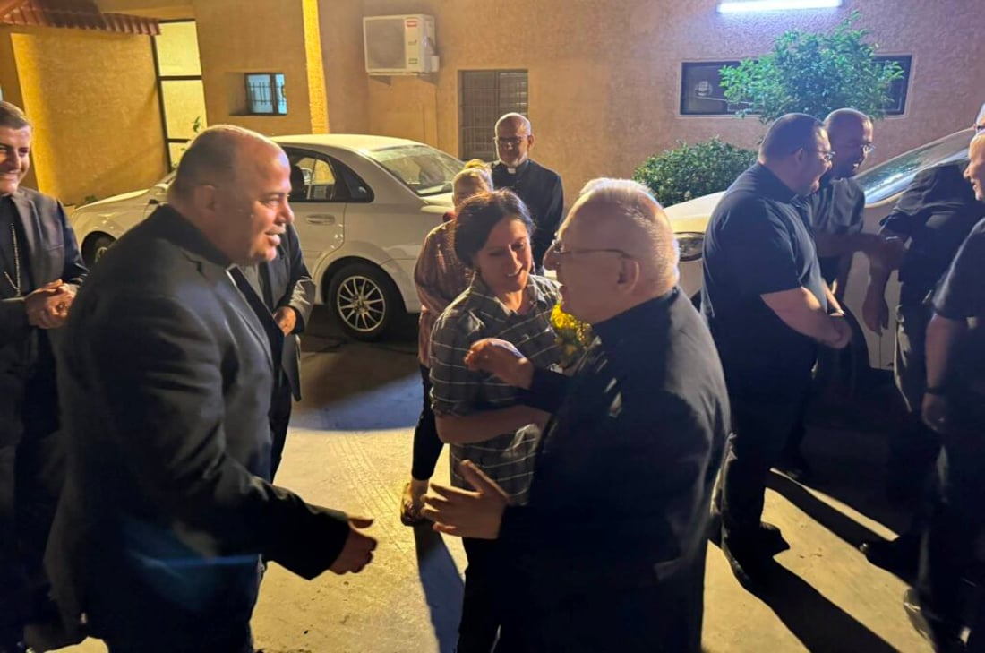 “هليلويا.. هليلويا”.. لويس ساكو يعود إلى بغداد واستقبله ممثل السوداني (صور)