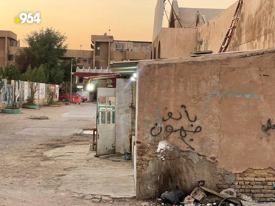 لا أحد يريد تأجير المحلات رغم تخفيض السعر.. صور من سوق شقق العدالة في النجف