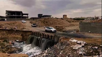أربيل: أهالي “روشنبيري” يمنعون البلدية من هدم جسرٍ بنوه على حسابهم الخاص (صور)