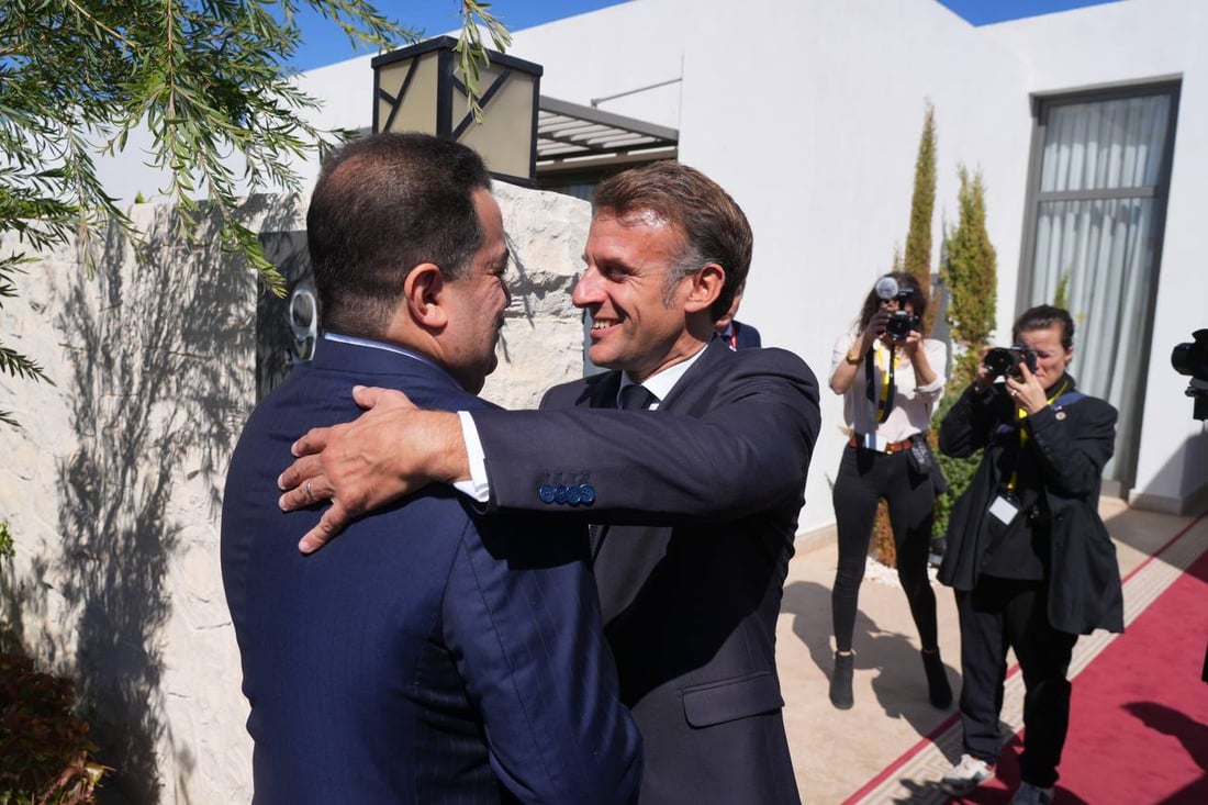 صور: ماكرون يستقبل السوداني بحرارة في شرم الشيخ