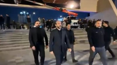 العصائب تقيم مجلس عزاء في ساحة التحرير على روح المرشد الإيراني