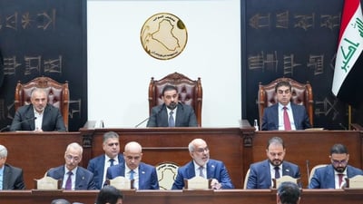 العراقيون يخزنون البنزين! الإشراقة أيضاً ضد وزير النفط: ظل يناور إلى ساعة 8