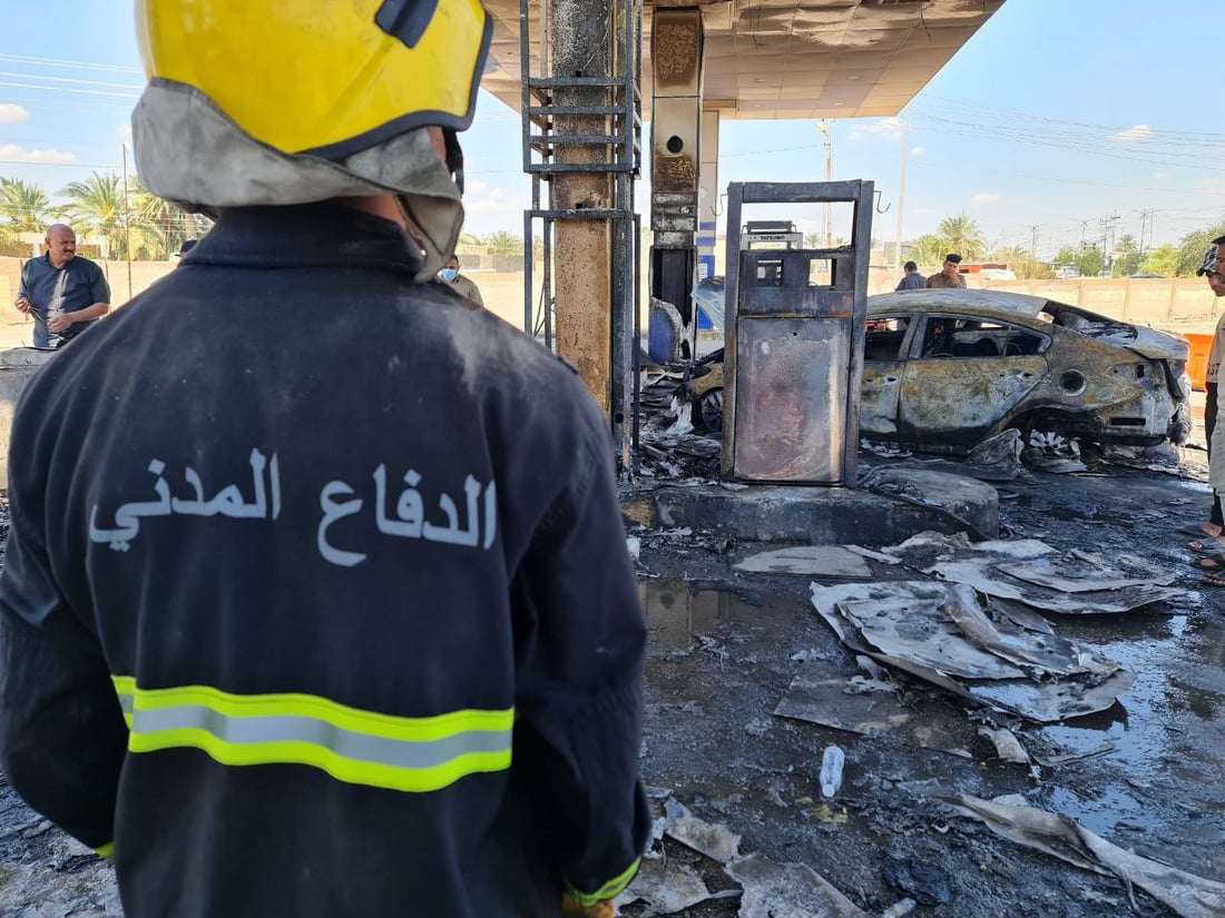 شاهد لحظة احتراق محطة وقود الرميثة.. “بيك اب” سحبت “الهوز” وأوقعت مضخة البنزين