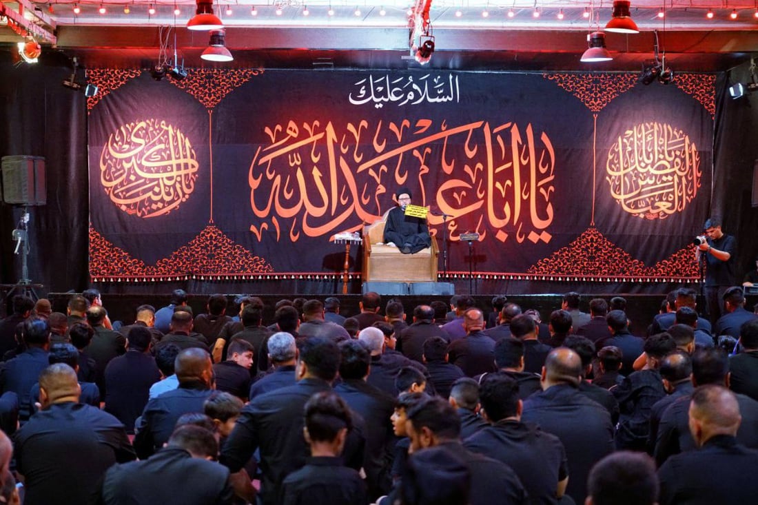 فاقد الموسوي يلهب ليالي النعمانية.. المئات حضروا في حسينية جلال الكناني (صور)
