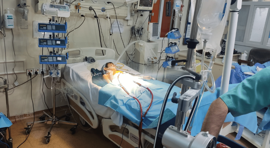 بە ئامێرێکی پێشکەتوو بۆ یەکەمجار نەشتەرگەرییەک ئەنجامدرا