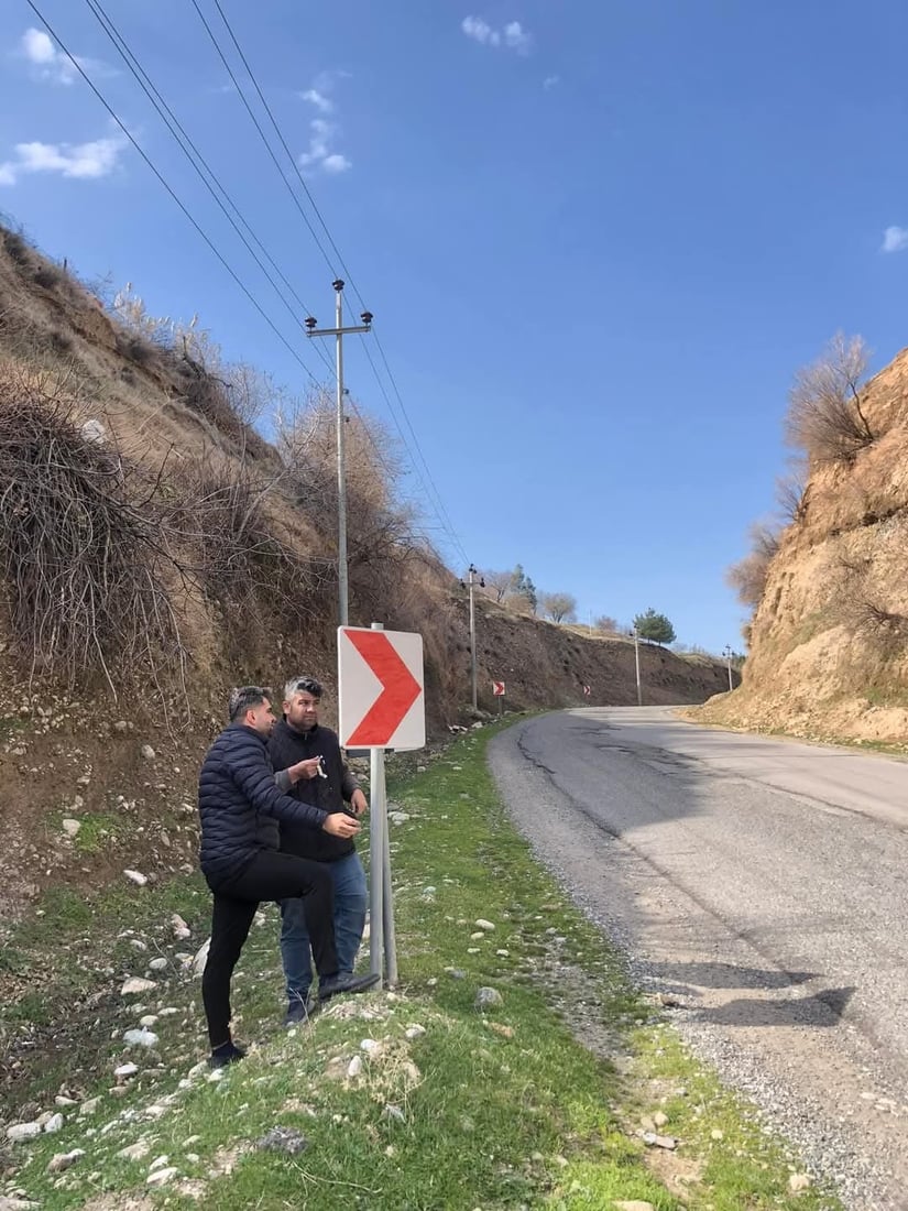 هاتوچۆى راپه‌ڕین ده‌ستى به‌ دانان و نوێكردنه‌وه‌ى هێماكان له‌ سنوورى پشده‌ر كردووه‌