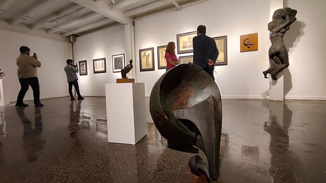 بغداد تتذكر شيخ النحاتين.. صاحب تماثيل كهرمانة وشهرزاد في معرض استعادي (صور)