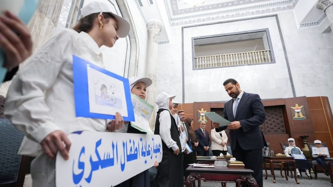 الزيدي يفتح أبواب القصر لأطفال السكري ويعد برعايتهم وتأمين علاجاتهم