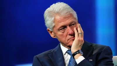 بیل کلینتۆن ده‌بردرێته‌ به‌رده‌م دادگا