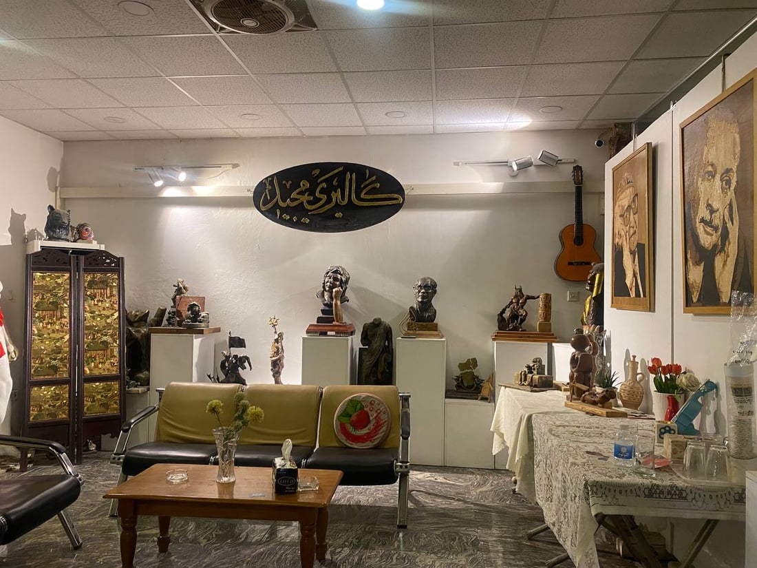 أعدم صدام والدها فخلّدت ذكراه.. حوار مع صاحبة فكرة “كاليري مجيد” في الداوودي