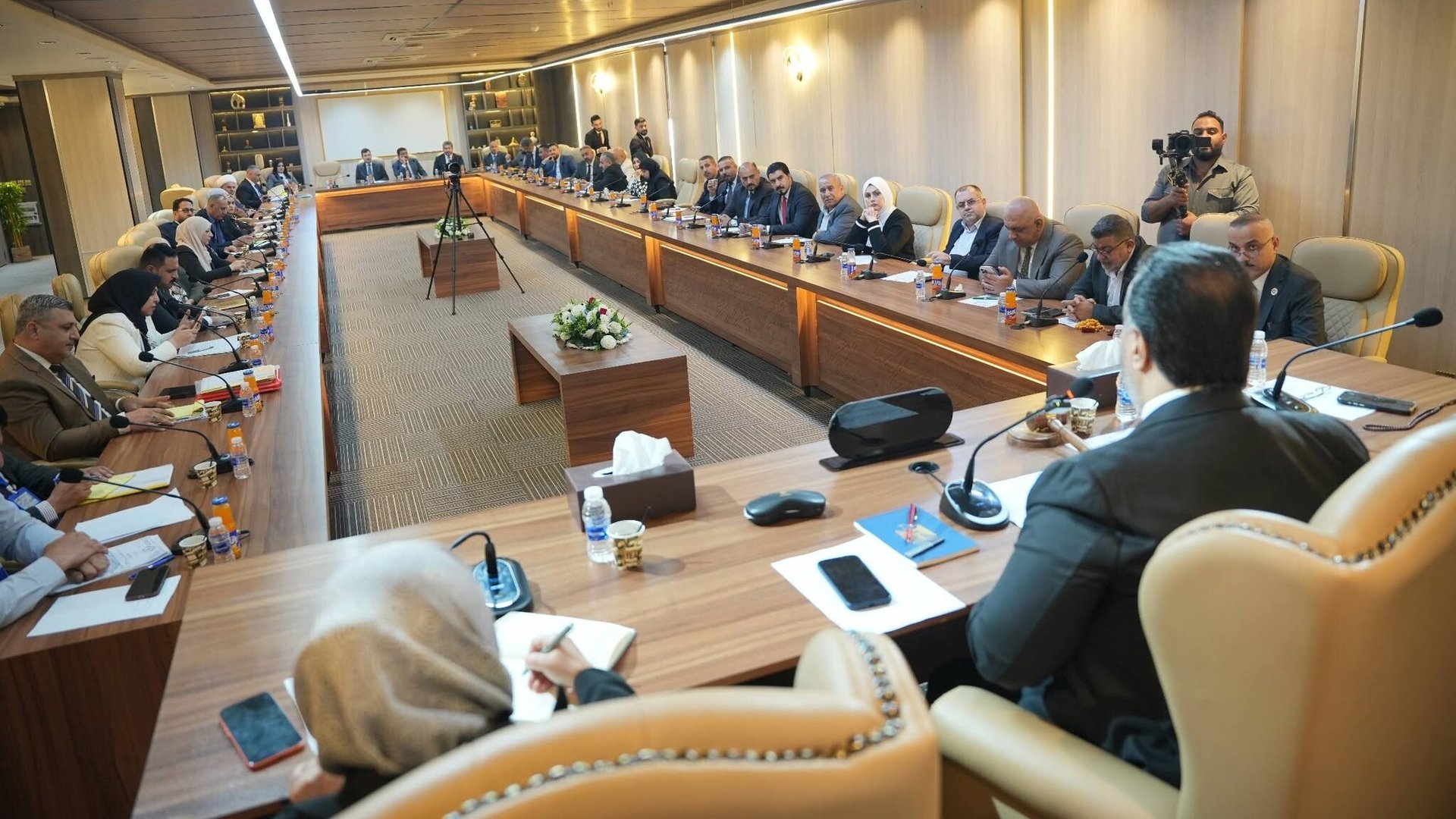 عقود بغداد أمام مهلة الشهرين.. توزيع المقبولين تمهيداً للتثبيت في موازنة 2027