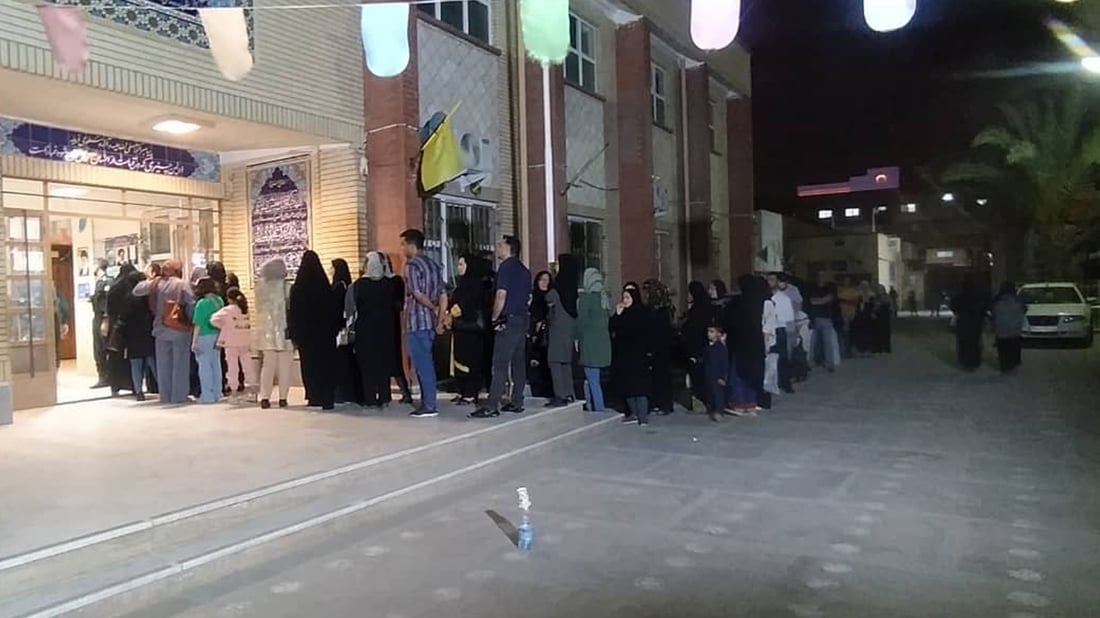 ئێران؛ تا کاتژمێر 11:59 خولەکى شەو کاتى دەنگدان درێژکرایەوە