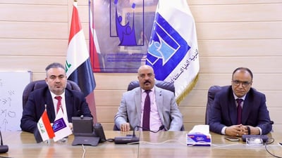 مفوضية الانتخابات تفحص البطاقة الوطنية قبل اعتمادها في التصويت