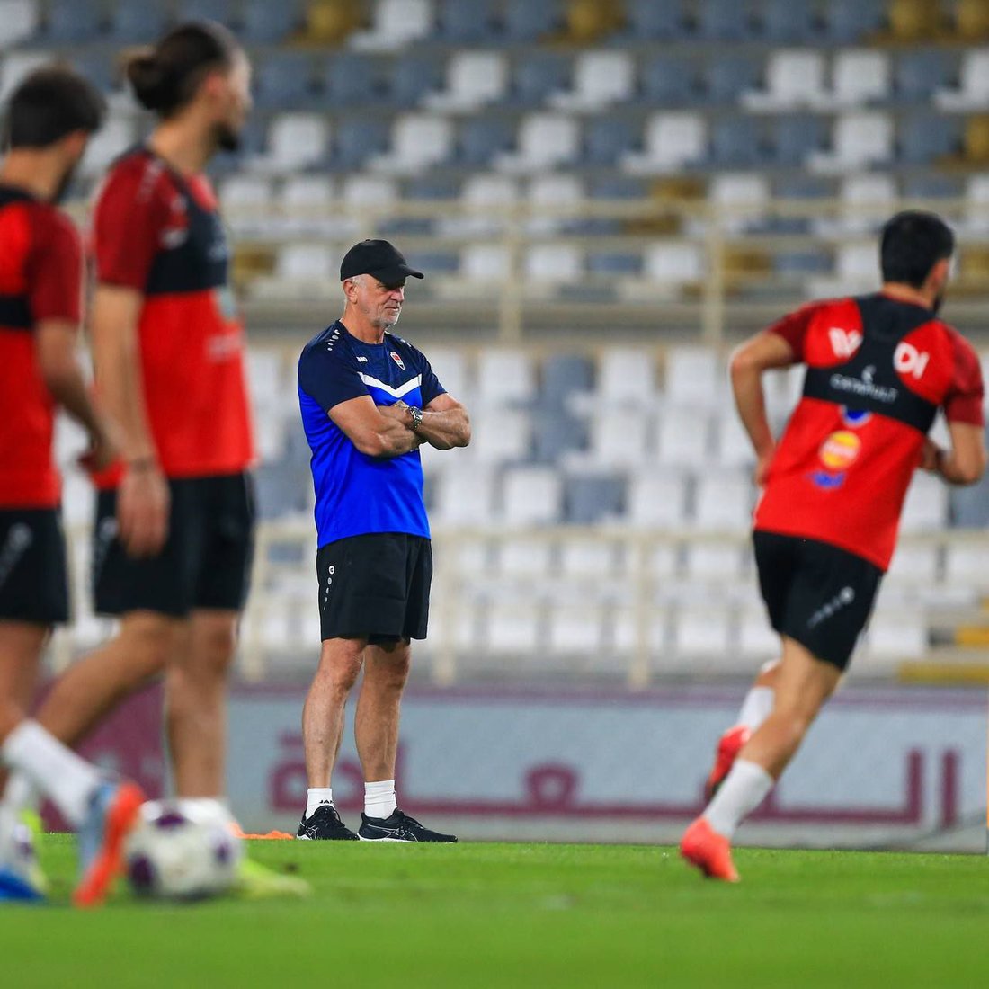 صور: منتخبنا وصل أبو ظبي.. ملحق كأس العالم ضد الإمارات الخميس