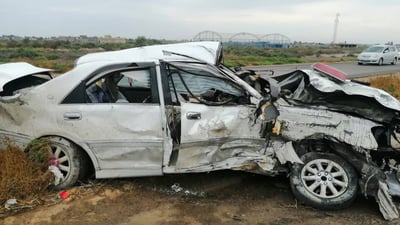 صور: حادث مروع بين “جيب وكراون وكيا”.. مصرع سائق وإصابة اثنين آخرين في الناصرية
