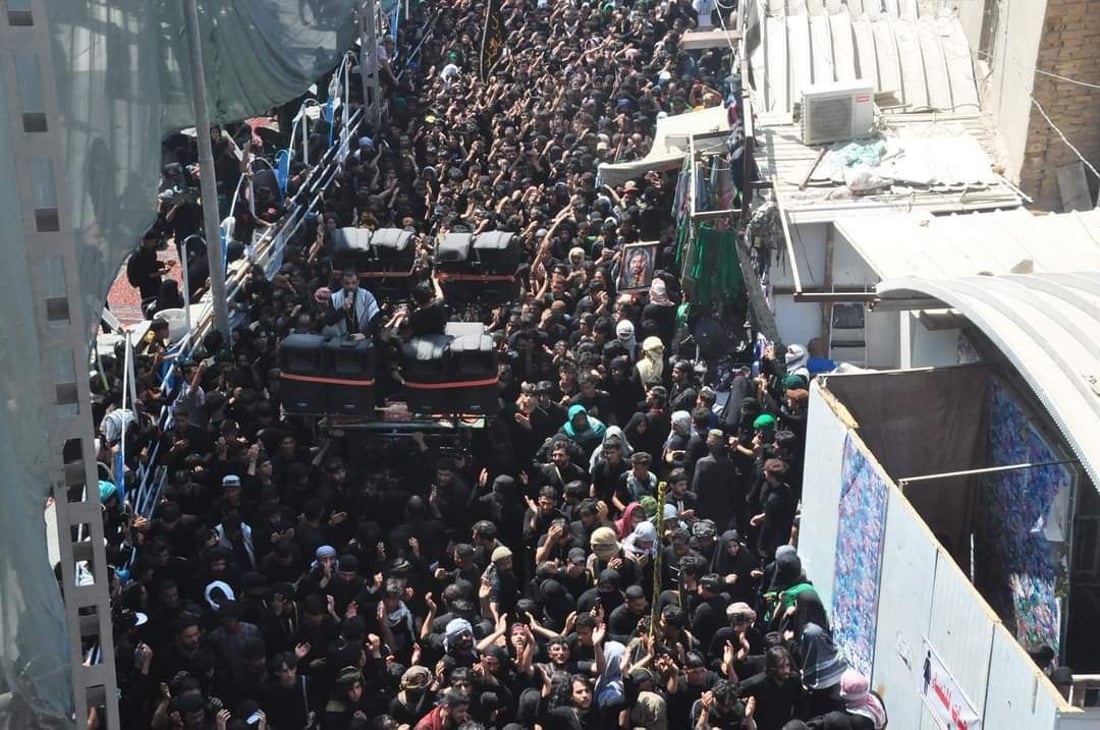 صور: حشود كبيرة في ذكرى وفاة الإمام القاسم.. وأهل المدينة يفتحون بيوتهم