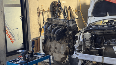 خێر هەر مەڕ و بزن نەبوو؛ مەکینەى ئۆتۆمبێلیشى تێکەوت