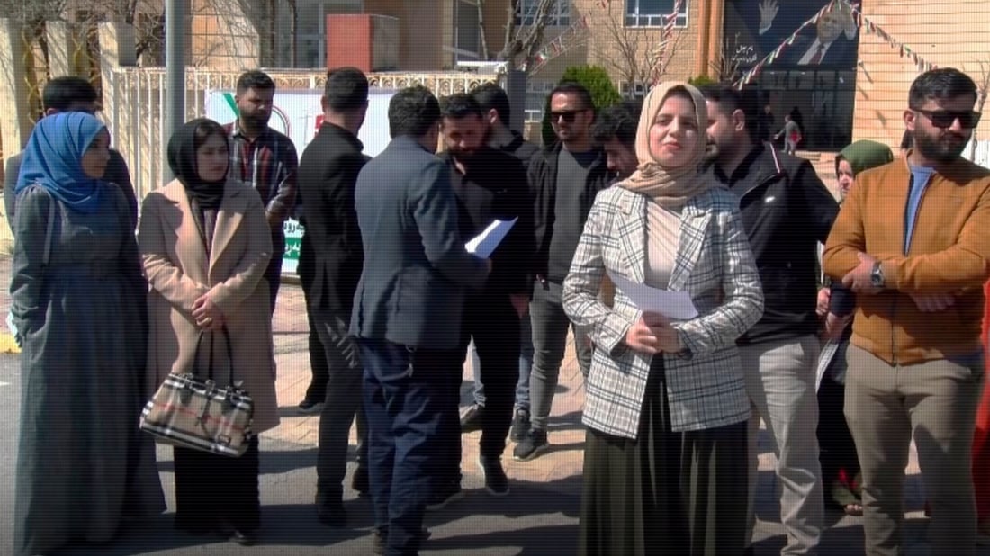 “خەڵک هەیە لە شاری دیکە دەژیت لە ئیدارەی راپەڕین بە گرێبەست دامەزراوە”