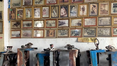 طويريج تحفظ وجه إيهاب وتوثق العراق من عهد الملوك إلى أيام الاغتيالات