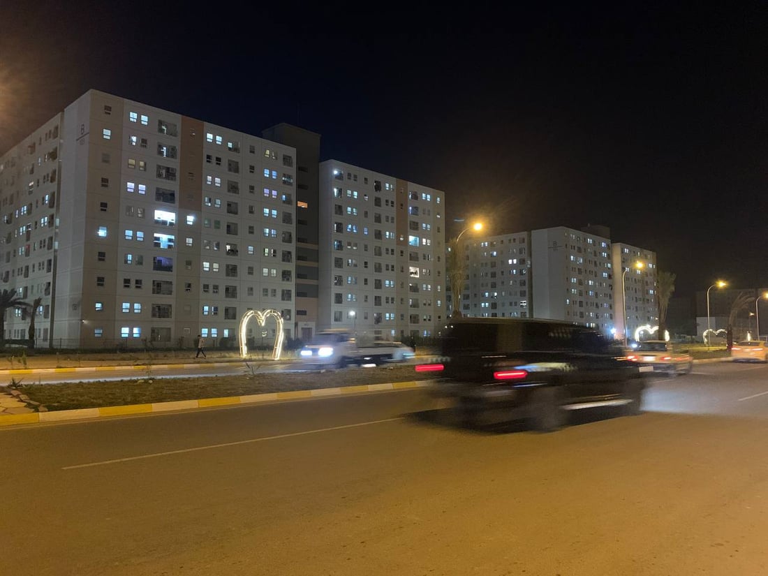 صور: هواية “التفحيط” ترعب سكان بسماية.. دوريات وحواجز لضبط “المجانين”