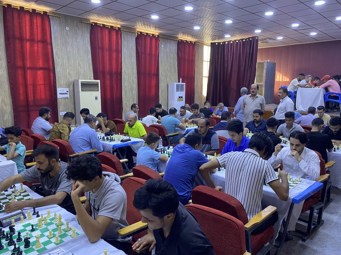 صور: بنات وأولاد في بطولة الزقورة للشطرنج.. مسابقة الراحل علي جمال في الناصرية