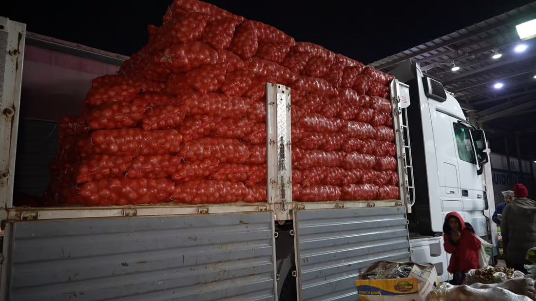 Rain causes price hikes for Iranian produce