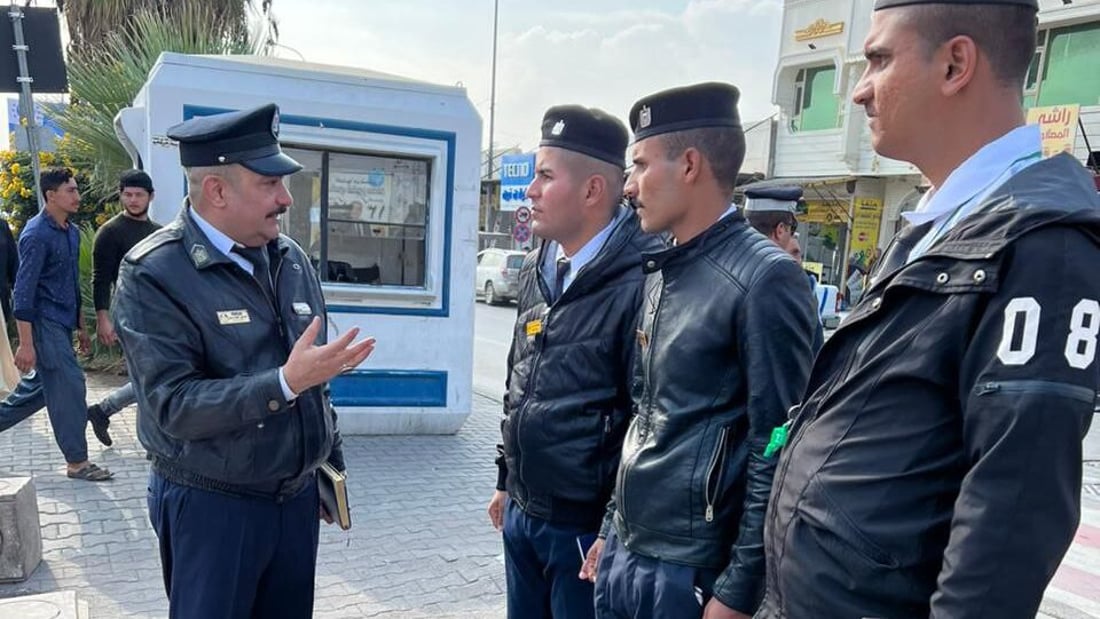 صور: أرتال المسؤولين تضايق عناصر المرور الجدد.. “تنمّر لا يطاق” في كركوك