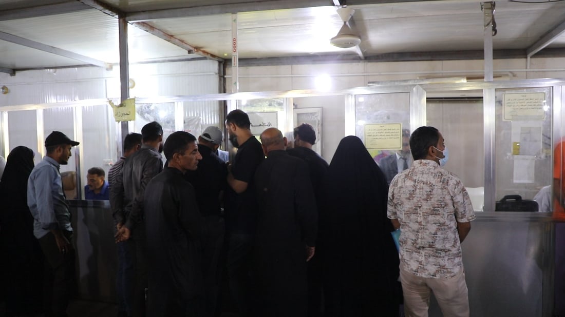 صور: إغلاق دائرة حكومية في الناصرية تحتوي “سندويش بنل”