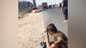 جلس يراقب النيران وهي تلتهم سيارته.. منتسب في الحشد ينجو من حريق بالخالص (فيديو)