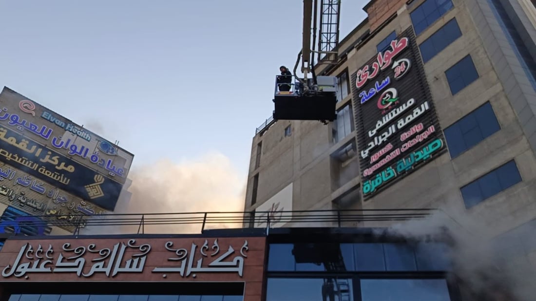 مطعم “سالم دعبول” تجاهل شروط السلامة ما تسبب بحريق شاركت فيه 8 فرق إطفاء