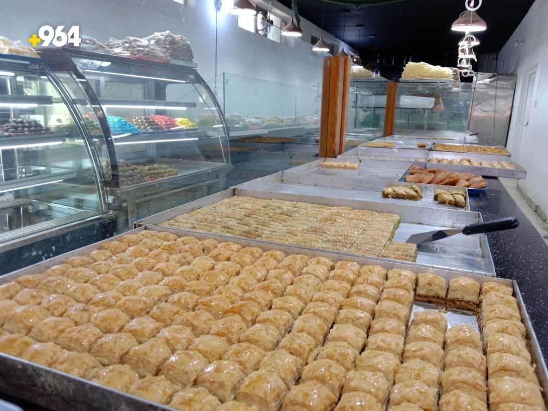 الفلسطيني يستحوذ على سوق الحلويات شرقي بغداد.. سكر قليل والبيع بسعر الجملة (صور)