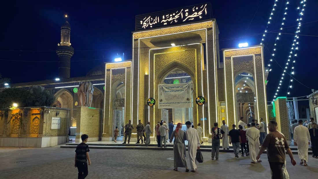 صور: حشود في أبو حنيفة لأداء صلاة العيد.. الطه يدعو لنصرة غزة