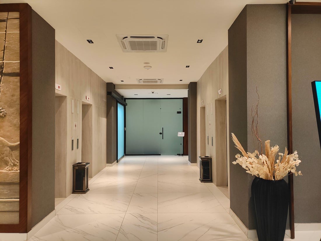 السوداني يفتتح فندق رامادا بلازا السياحي في الموصل