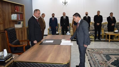 صور: أعضاء مجلس بابل يؤدون اليمين أمام رئيس محكمة الاستئناف