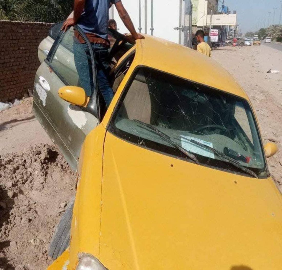 صور: حفرة على طريق كوفة – نجف تبتلع “اوبترا” صفراء
