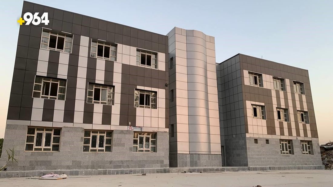 المدرسة “الإيرانية” في “الوشّاش” متلكئة منذ 2007 والطالبات يدرسن خارج المنطقة (صور)