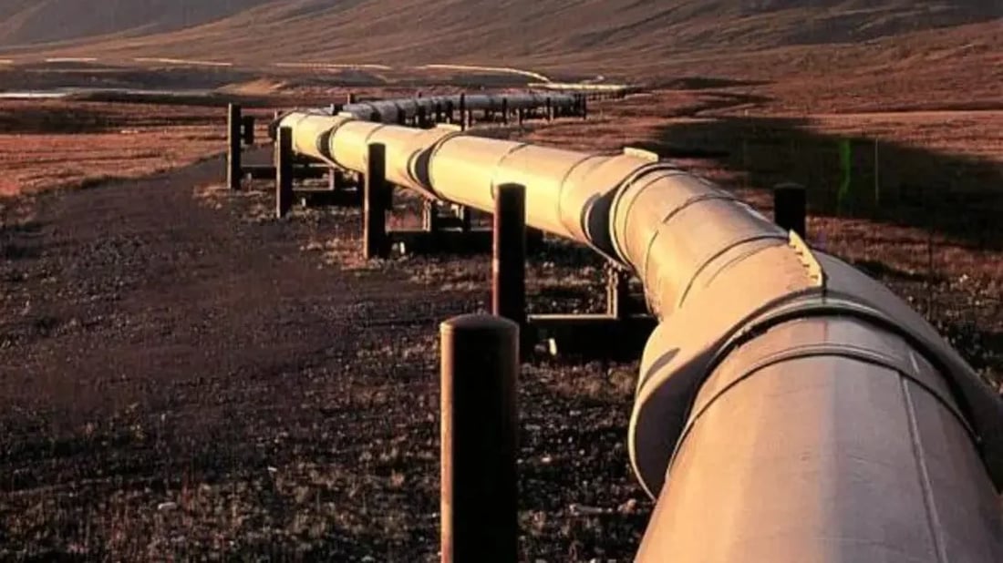 العراق يعلن إنهاء تهريب النفط بنسبة 98% ويعيد 27 مليون لتر لخزينة الدولة