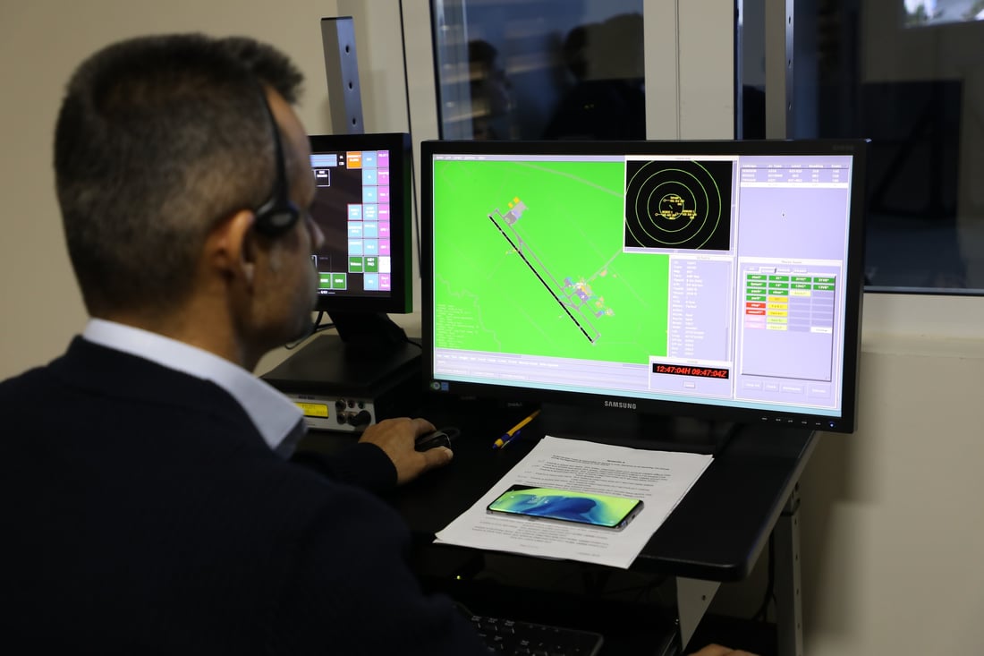فڕۆکەخانەی سلێمانی خولی چاودێرى ئاسمانى بۆ فەرمانبەرانی کەشتیوانی دەستپێکرد