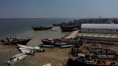Basra’s leading expert in rust removal for fishing boats
