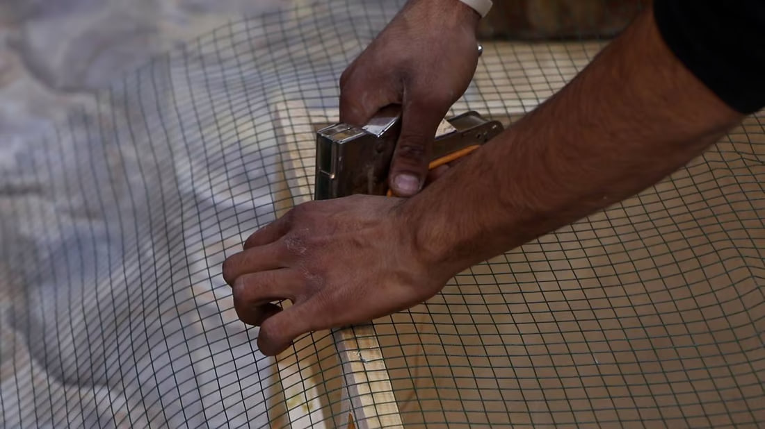 Al-Kut bird sellers innovate with bespoke bird cages