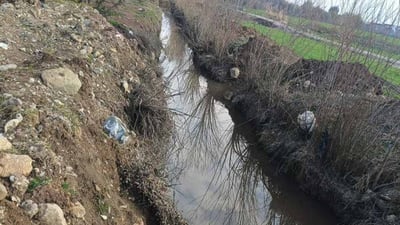 گومان دەکرێت ئاوی خواردنەوەی گەڕەکێک لە سەنگەسەر تێکەڵ بە زێراب بووبێت