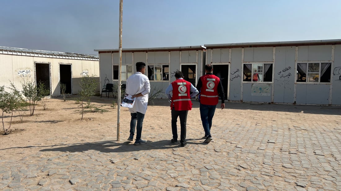 صور: فرق صحية تجوب مدارس سفوان لفحص أسنان التلاميذ.. حملة برعاية الهلال الأحمر