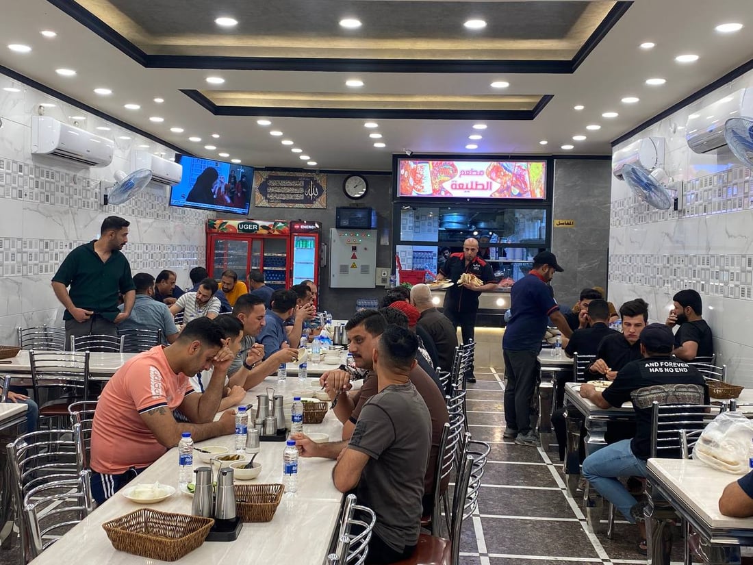 بغداد: سهرة العوائل والأصدقاء أجمل في الصدرية والزبائن من الأنبار وواسط (صور)