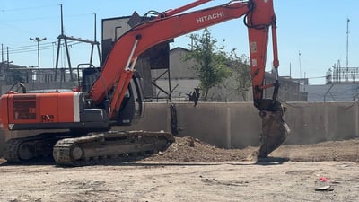 وداعاً لازدحام الزعفرانية.. شارع معسكر الرشيد يتوسع مترين بإنارة جديدة (صور)