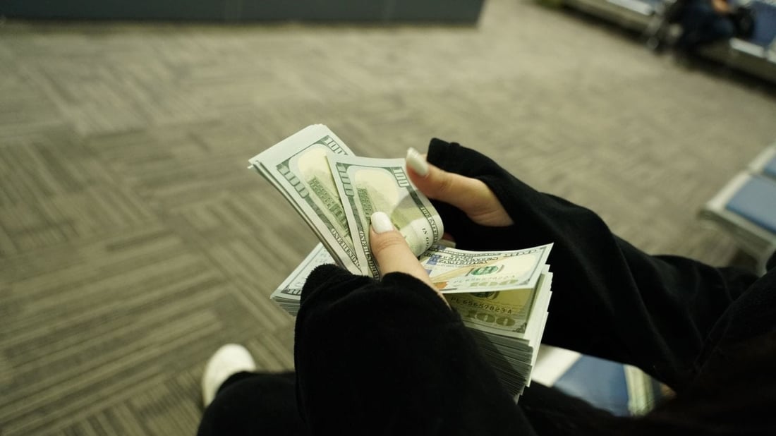Daily currency exchange rates