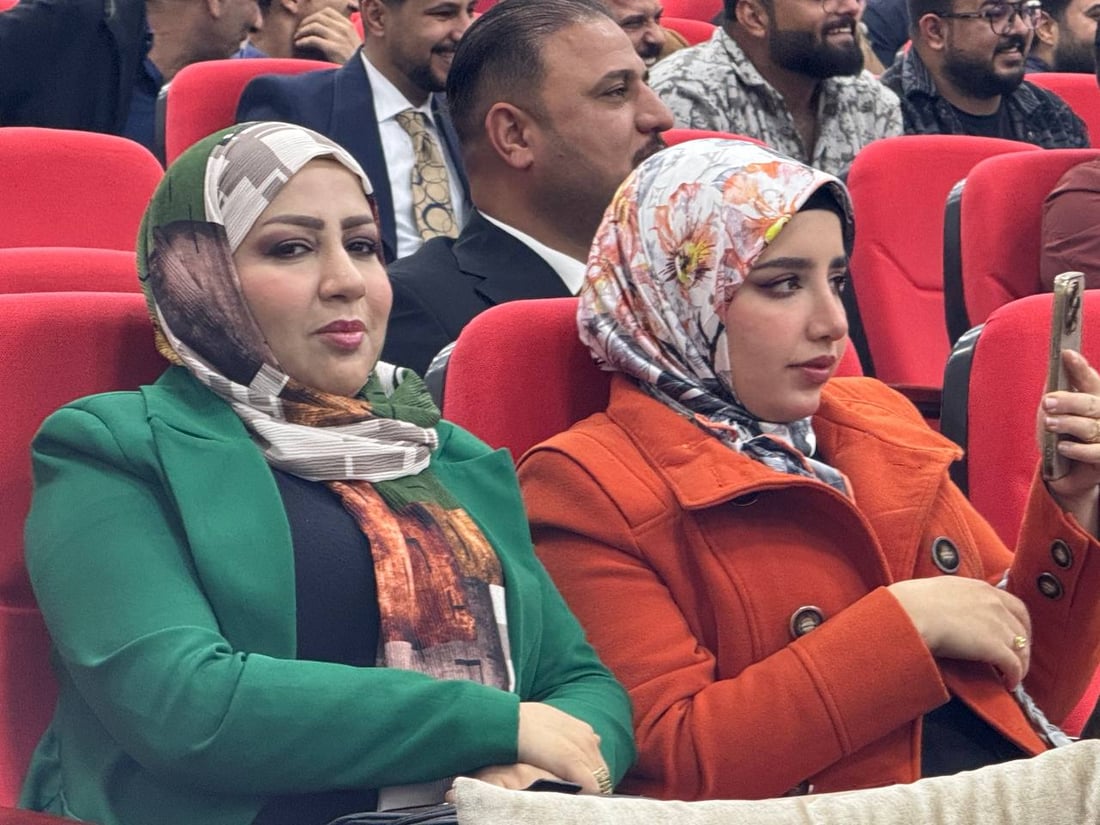 صور: اجتماع كبير في البصرة للشعراء الشعبيين.. هذا “مربد” كهدوء السياب