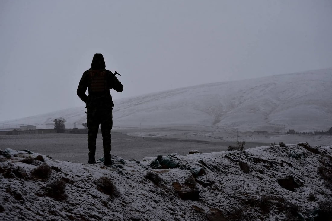 الحشد الشعبي تحت الثلوج على الحدود السورية (فيديو + صور)